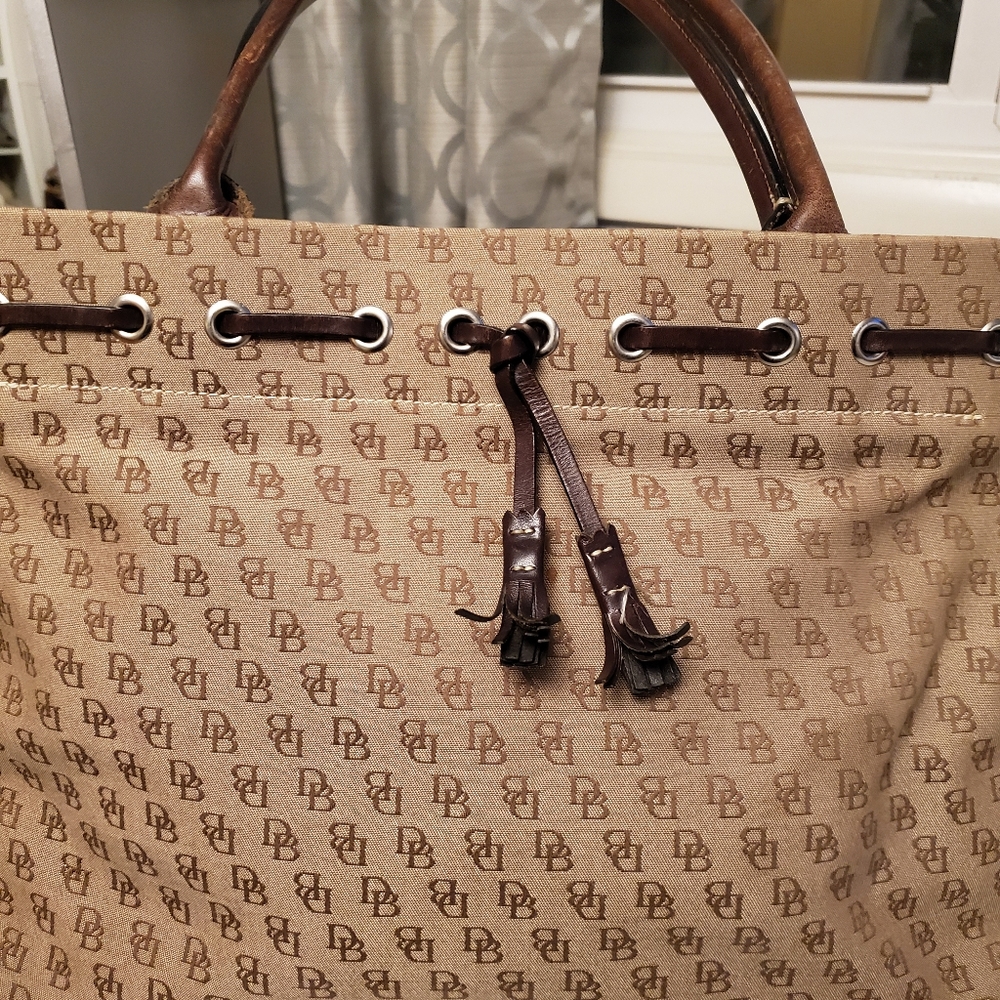 Dooney and Burke tote bag